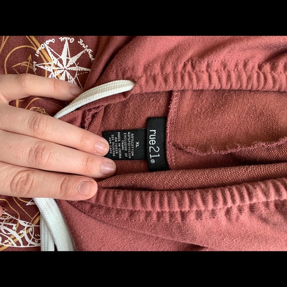 Crop top hoodie ! - Picture 2 of 2